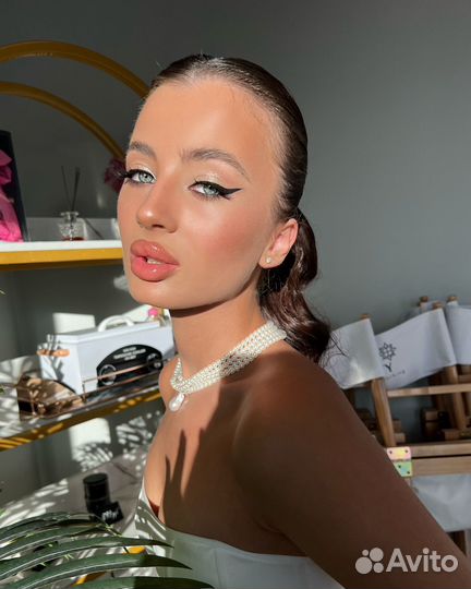 Макияж и прическа