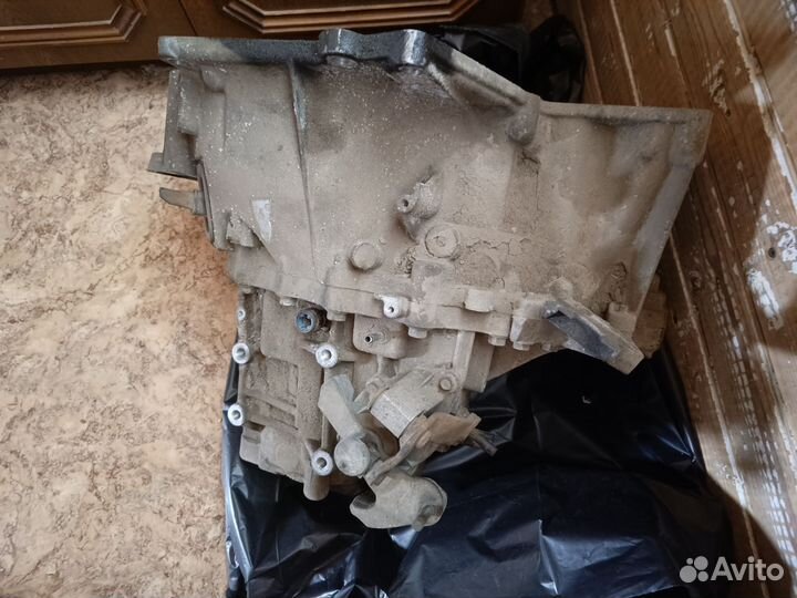 Коробка передач механическая на Nissan X-trail T30