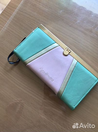 Костюм женский