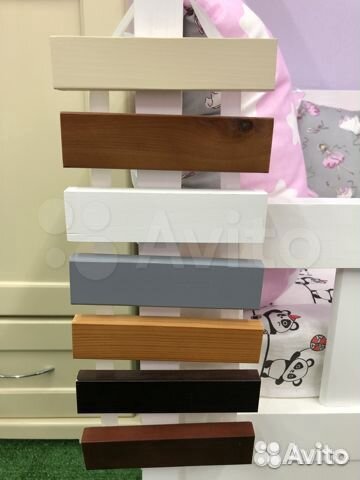 Кровать из массива сосны 