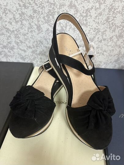 Босоножки Roberto Serpentini