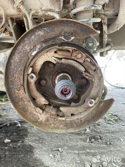 Механизм ручника Mitsubishi Lancer 9