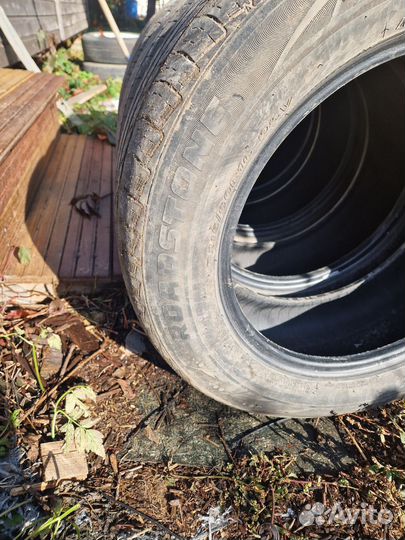 Roadstone N'Fera AU5 215/60 R16