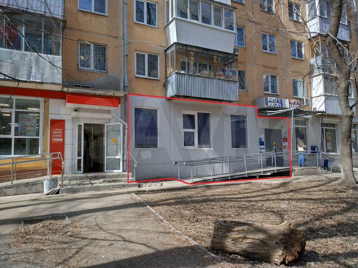 Торговая площадь, 93 м² с арендатором