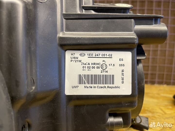 Фара Hella правая Volkswagen Polo