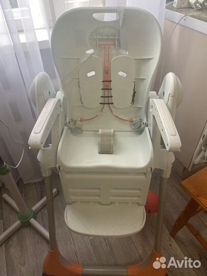 Стульчик для кормления + столик к нему