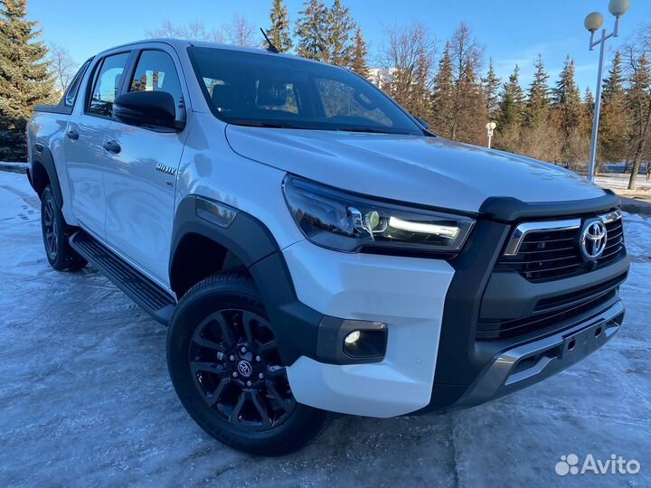 Toyota Hilux 4.0 AT, 2024, 32 км