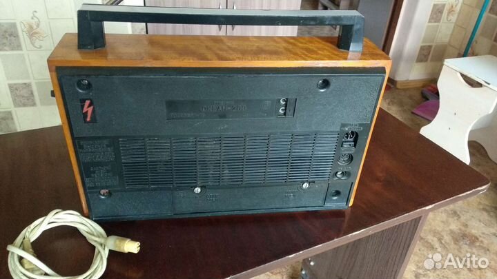 Радиопртёмник океан 209