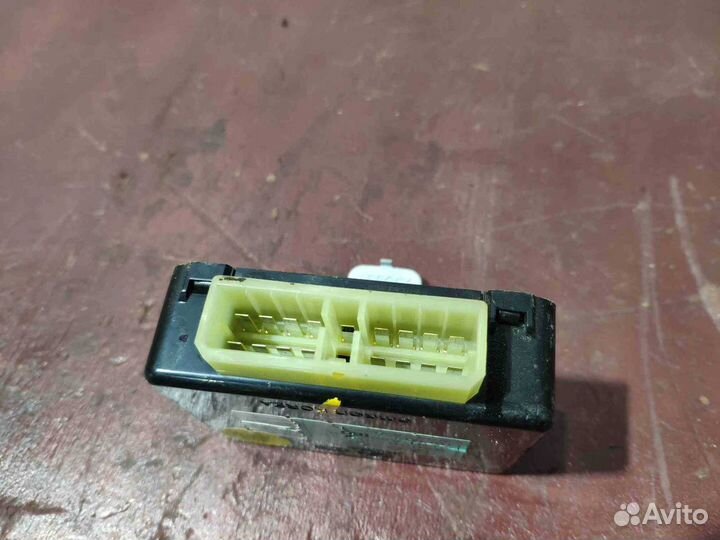 Блок управления светом Hyundai Solaris 95800-4L000