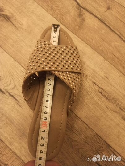 Шлепанцы женские 39 размер