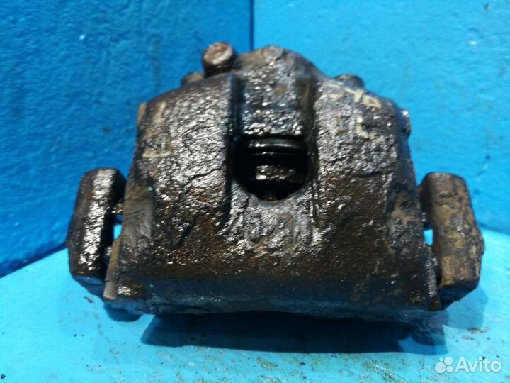 Суппорт задний левый Бмв 3 е46 1.8 m43 МКПП