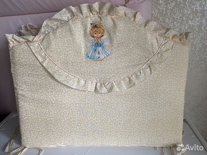 Бортики в кроватку отдам