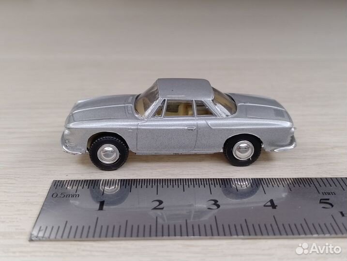 A26.2) Volkswagen Karmann-Ghia (1955-1974) серебро