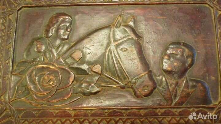 Шкатулка старинная деревянная резная