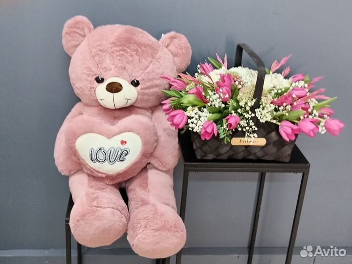 Тюльпаны в корзине