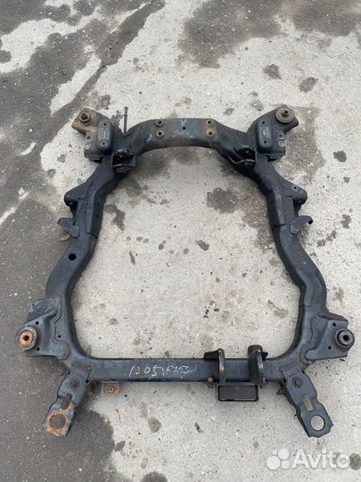 Подрамник передний передний Chevrolet Captiva