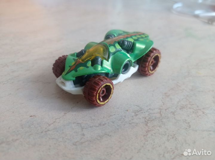 Hot wheels машинки