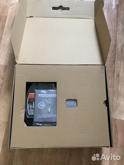 Робот пылесос redmond rv-r151
