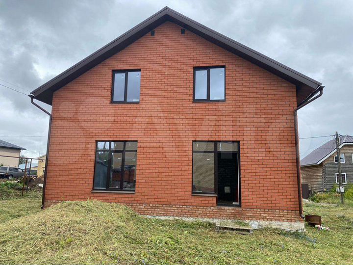 Коттедж 185 м² на участке 6,5 сот.