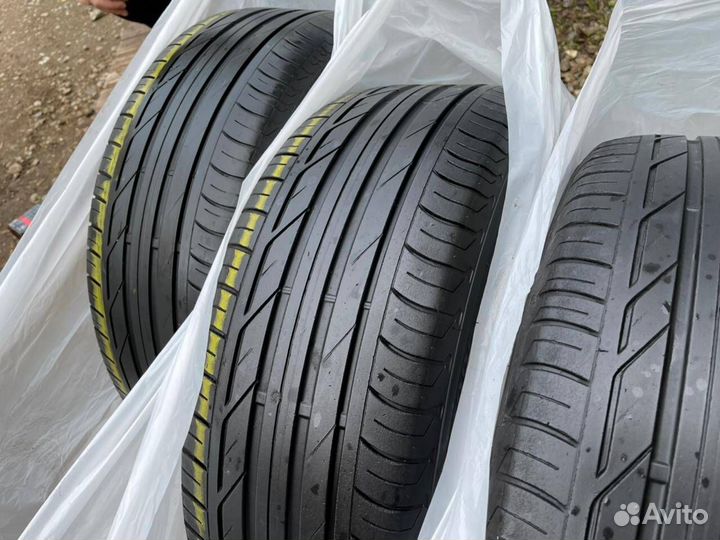 Bridgestone Turanza T001 215/55 R18
