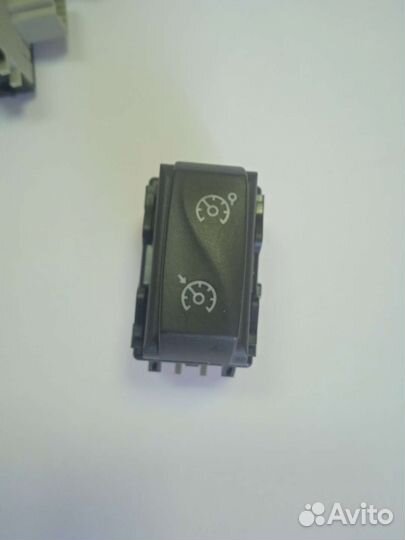 Продам кнопку включения круиз-контроля Renault