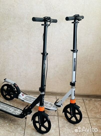 Самокат с ручным тормозом/алюминий
