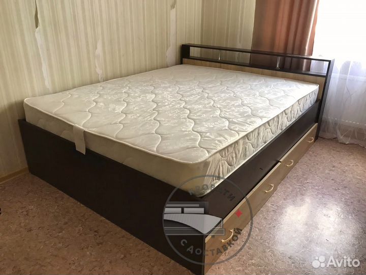 Кровать двухспальная