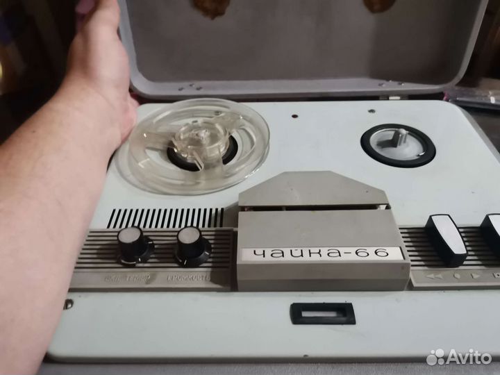 Катушечный магнитофон 