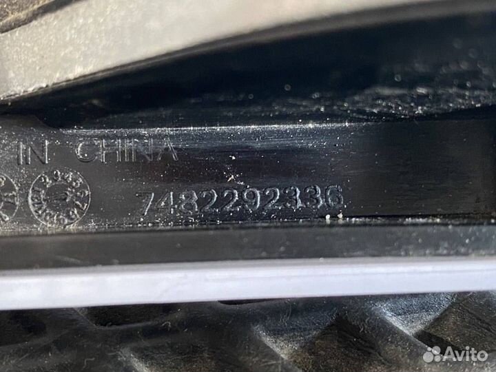 Фонарь салона (плафон) Renault T 7482292336