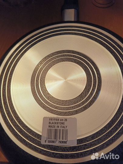 Сковороды, кастрюли, миски и горшочки разные