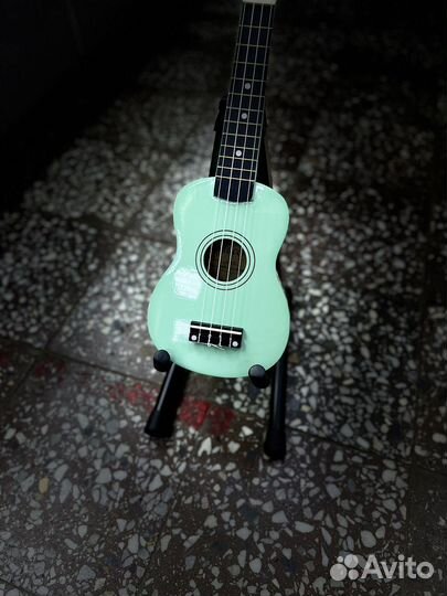 Укулеле сопрано Beluccie XU-21 мятная