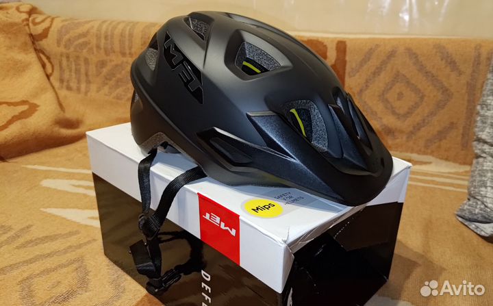 Велошлем MET Echo mips, S/M (52-57)