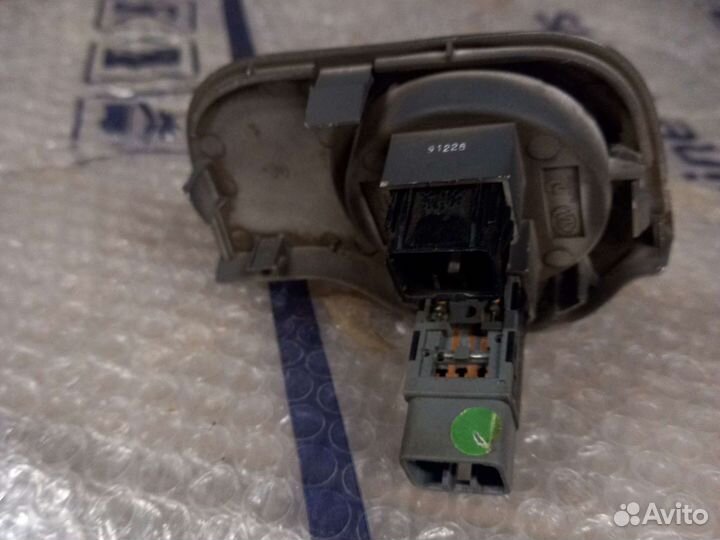 Киа Рио 2 кнопка задних птф