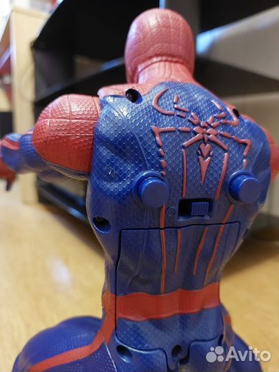 Человек паук фигурка