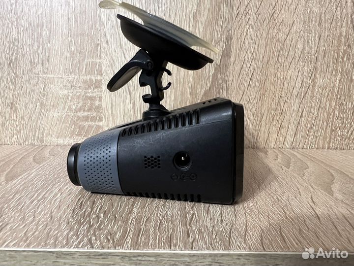 Видеорегистратор Mivue i90