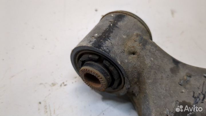 Рычаг подвески правый передний киа Sportage