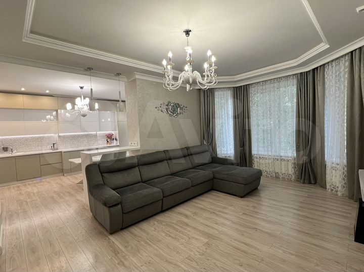 4-к. квартира, 120 м², 4/4 эт.