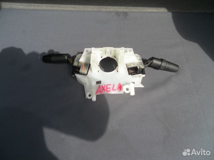 Блок подрулевых переключателей Mazda Axela