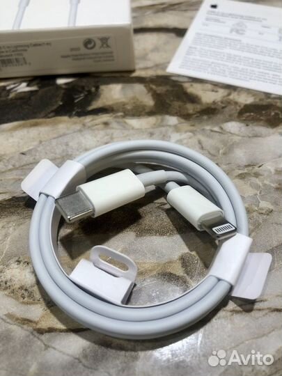 Кабель Apple USB-C to Lightning Cable 1м белый