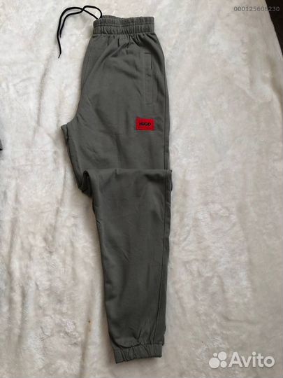 Костюм тройка (жилетка +костюм) Hugo Boss