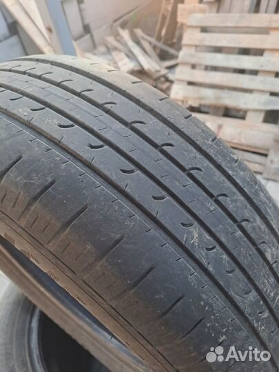 Goodyear EfficientGrip 215/60 R17