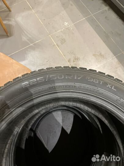 Nokian Tyres Hakkapeliitta 8 225/50 R17 98T