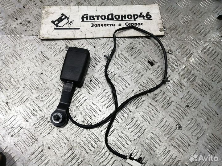 Ответная часть ремня безопасности передн. Note E11