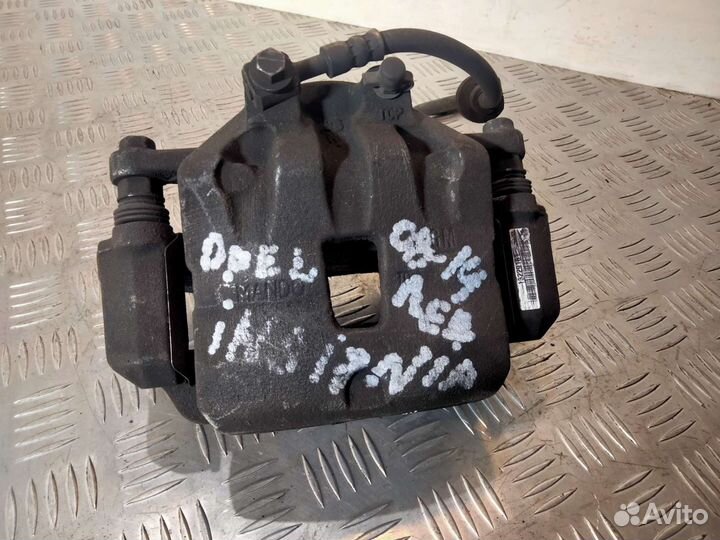 Суппорт передний левый Опель Инсигния