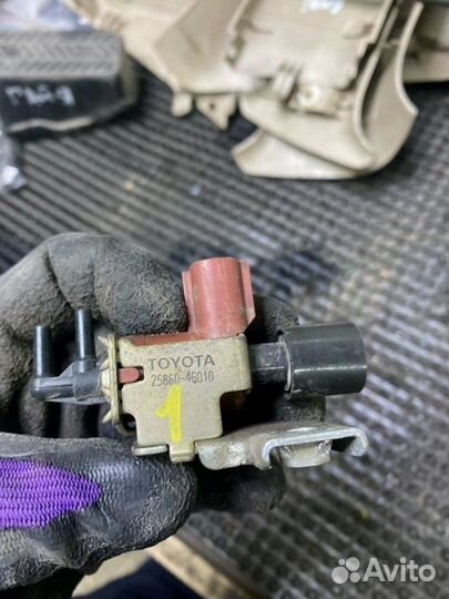 Клапан электромагнитный Toyota Gaia ACM10G 1AZ-FSE