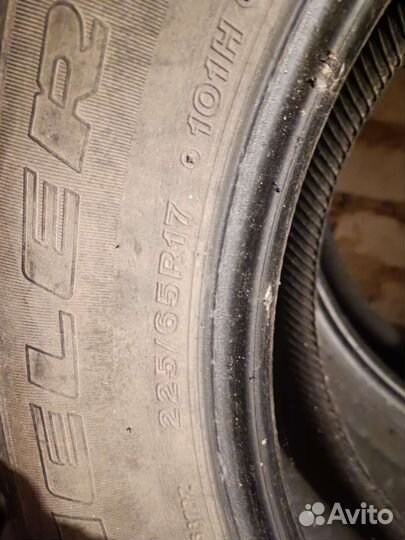 Bridgestone Dueler A/T 225/65 R17