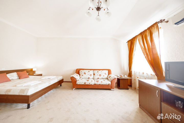 Гостиница. База отдыха на Море. Земля 4 Га