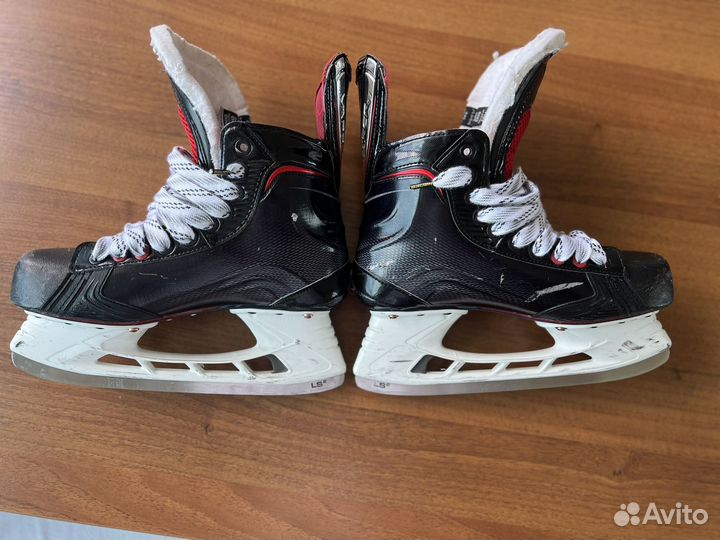 Хоккейные коньки bauer vapor x800