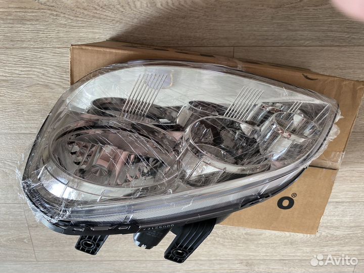 Фара передняя левая на Chevrolet Lacetti