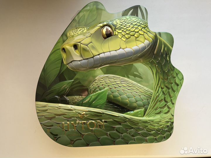 Жестяные банки от чая и конфет